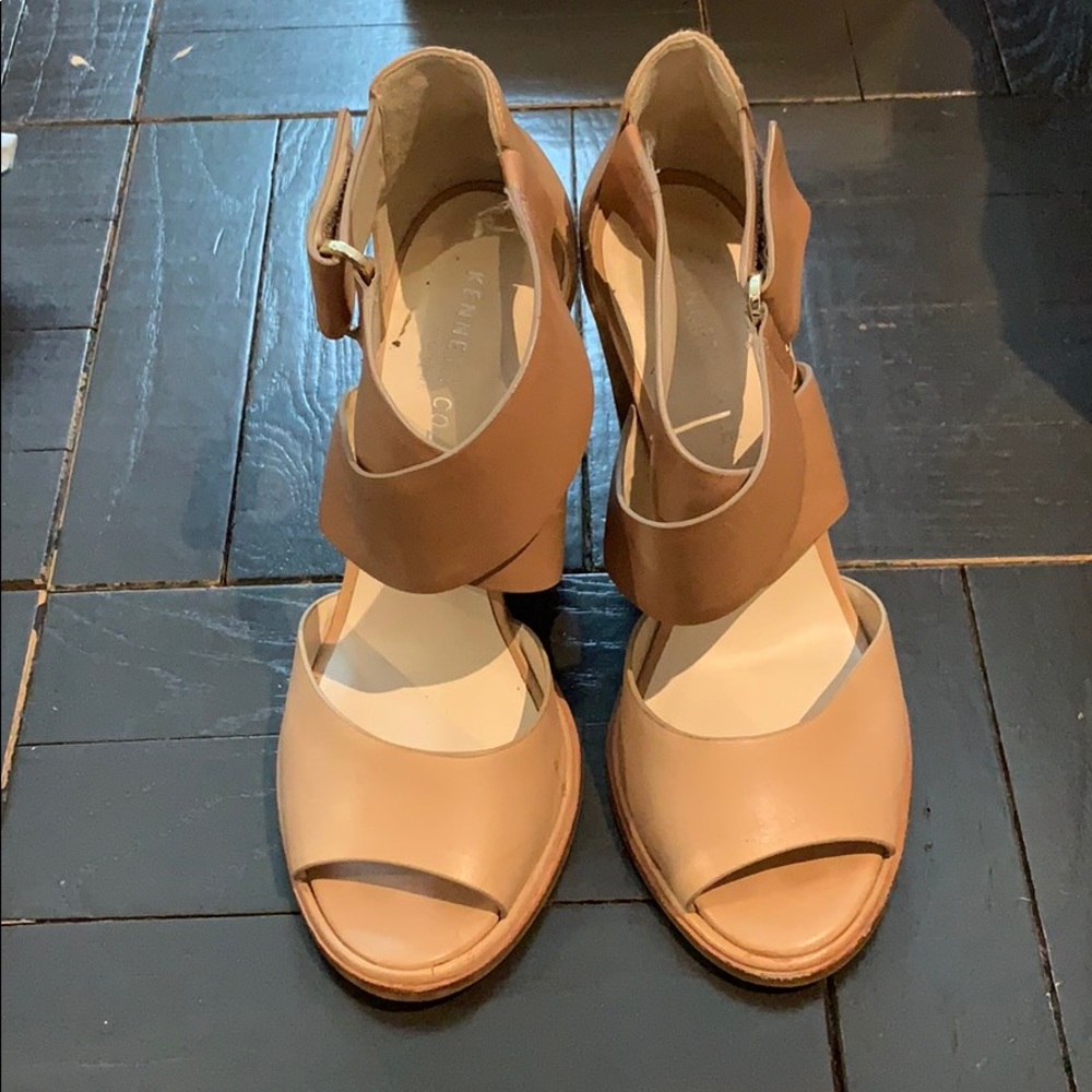 Kenneth Cole heel